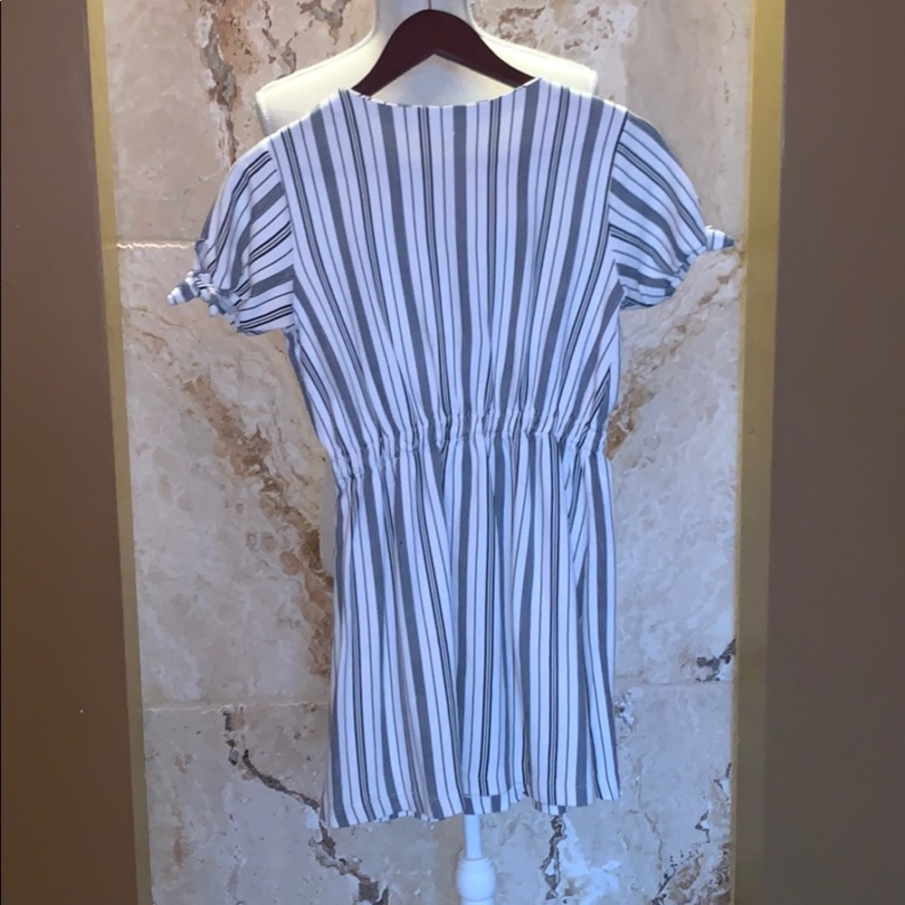 Dress - Picture 3 of 5